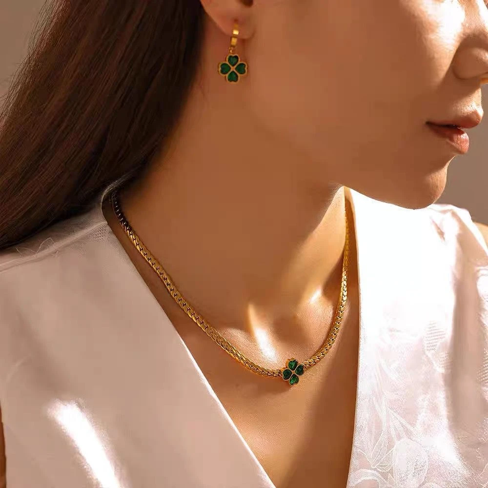 GEFFETA/格菲塔 2025年新款绿色爱心四叶草锁骨链高级精致XL078