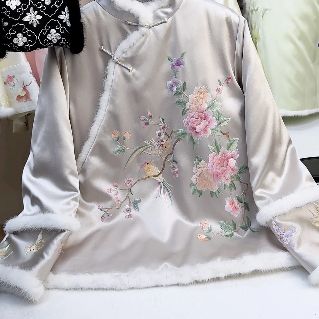 织绣真丝灰色喜上眉梢棉服