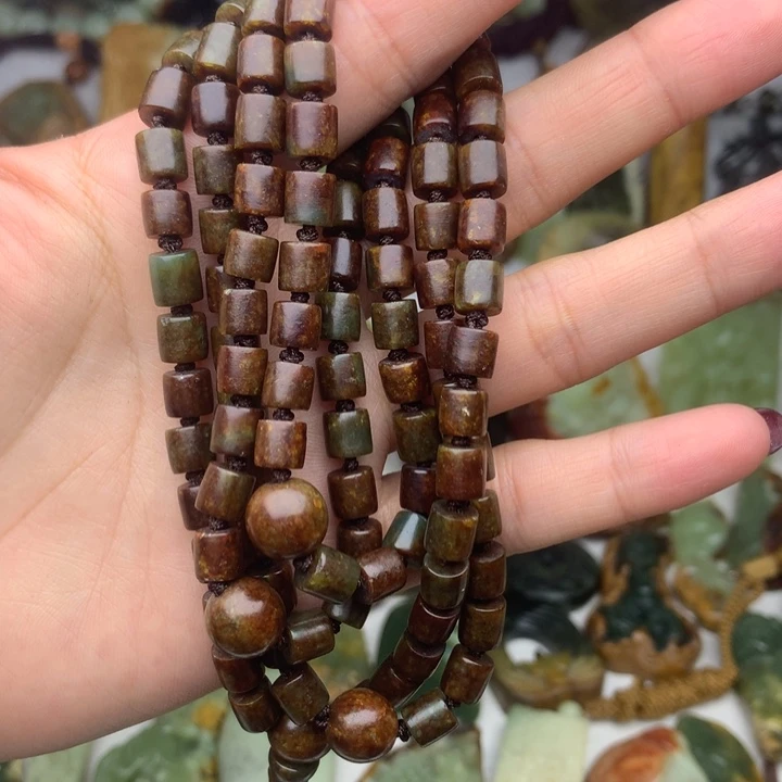 岫岩河磨玉（透闪石质玉）挂件未镶嵌美**荐