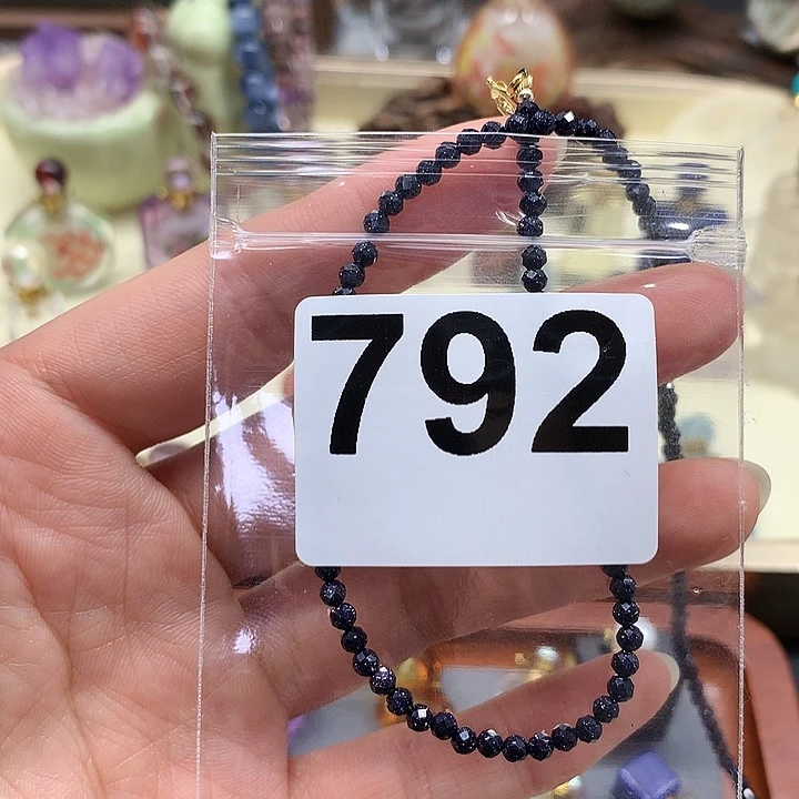 香水瓶未镶嵌水晶C****桃