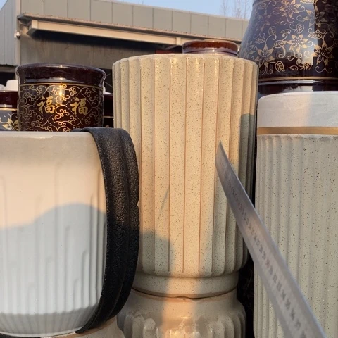 高腰高脚黄色圆柱条纹大号