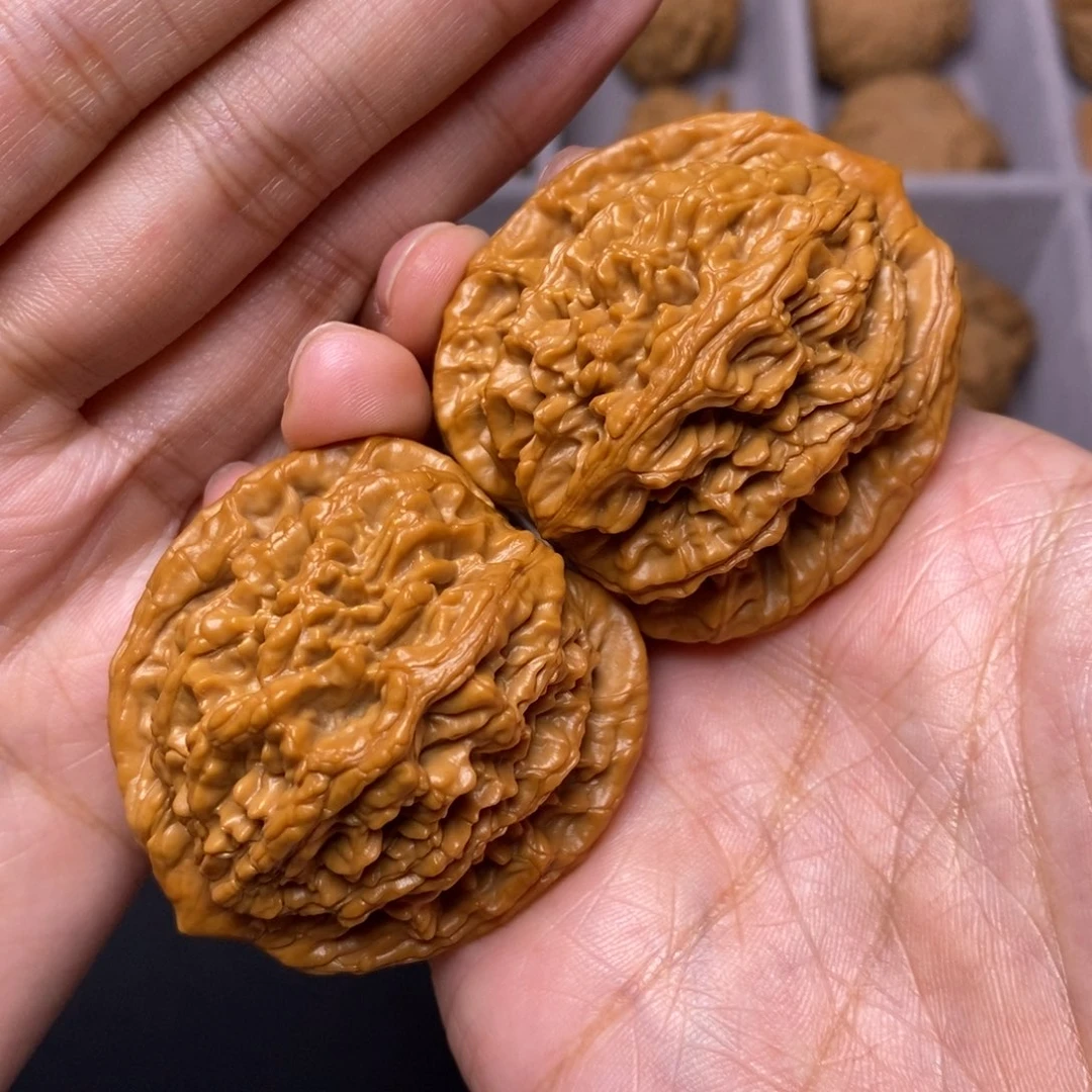 文玩核桃吊坠精对虎头