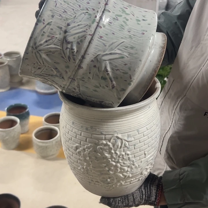 高度22厘米口20厘米