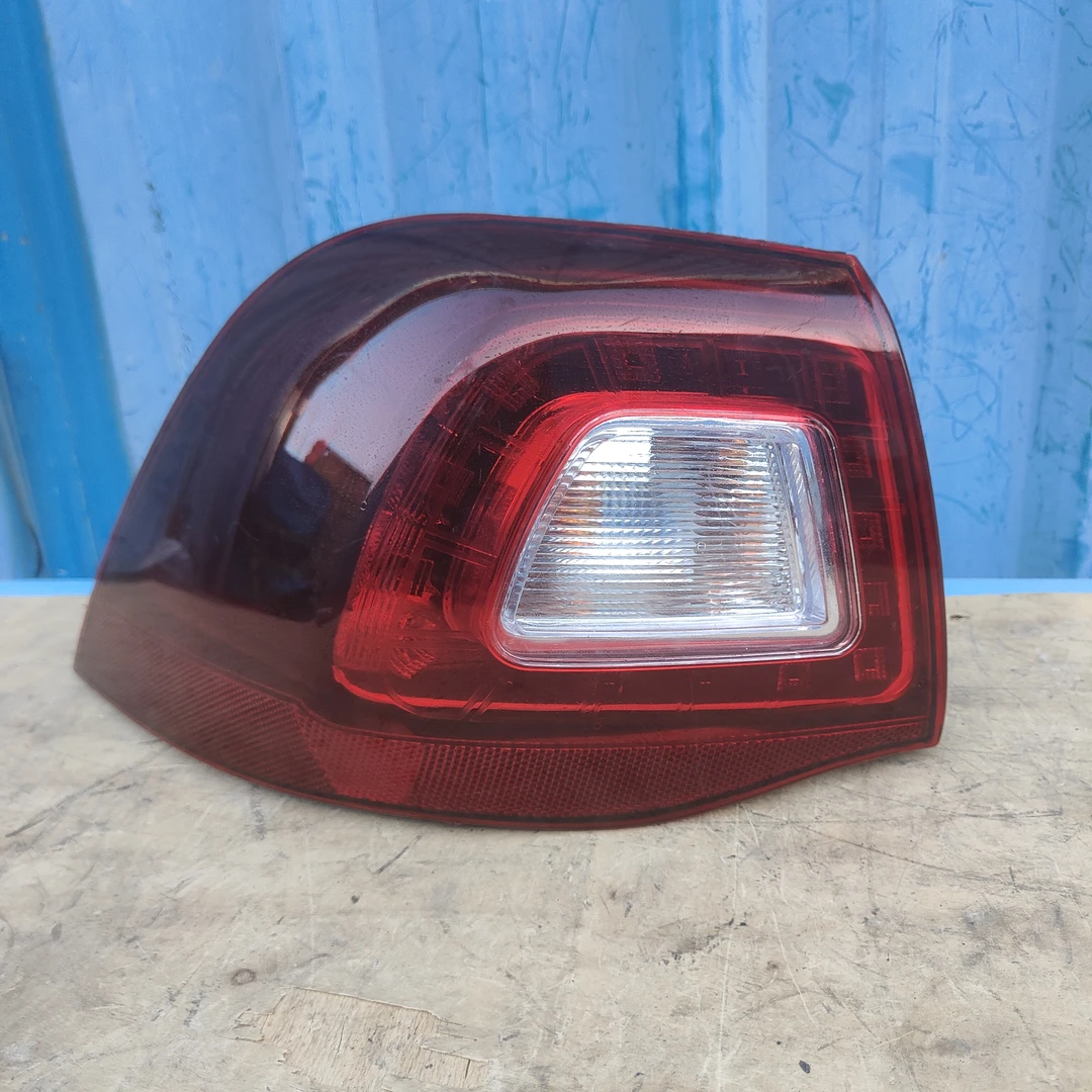 8新  适用于大众宝来运动版熏黑左后尾灯刹车灯防追尾灯拆车件