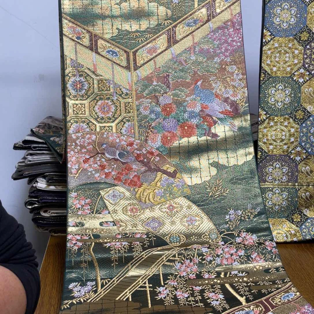 刺绣织锦技艺高超技艺
