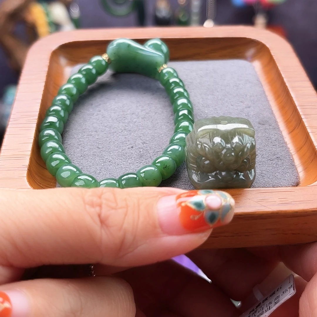 颈饰未镶嵌和田玉w****1