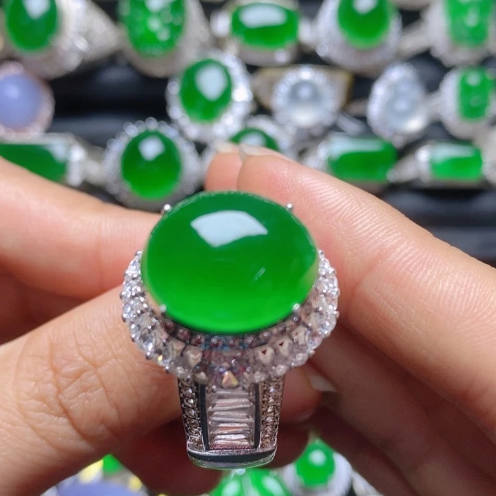 翡翠未镶嵌挂件蛋面