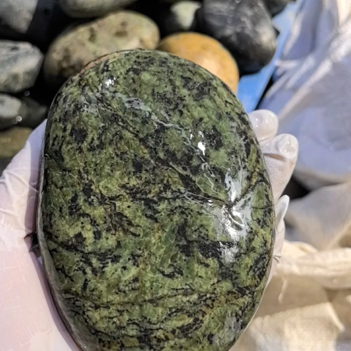 旭***颜木藏玉药王石原石