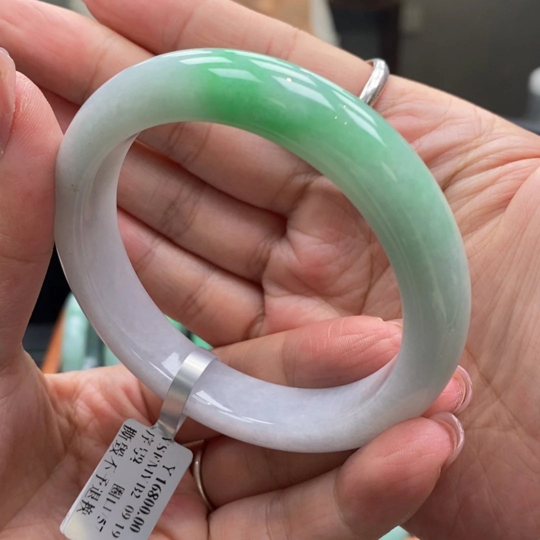 翡翠未镶嵌手镯57.5