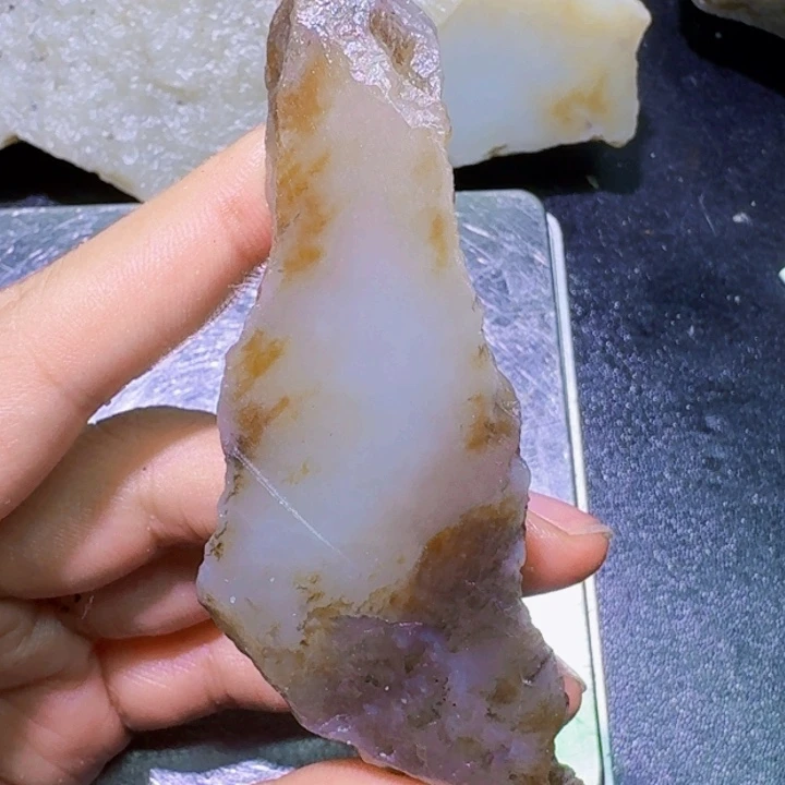 未镶嵌和田玉（糖玉）珠宝半成品