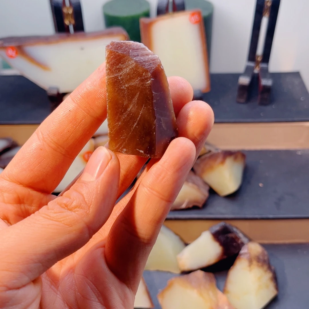 和田玉（糖玉）未镶嵌颈饰