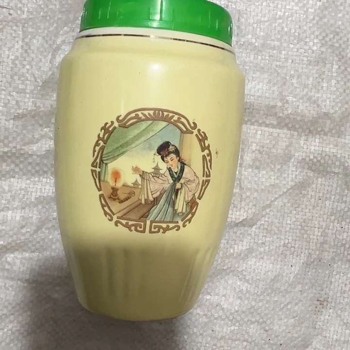 自***爵瓷片陶瓷制品摆件