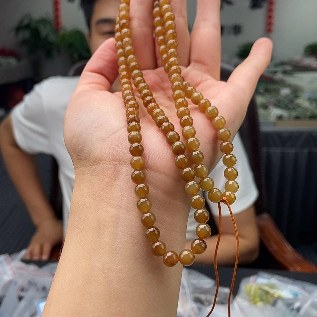 和田玉未镶嵌颈饰颜色多样性发拍一发一