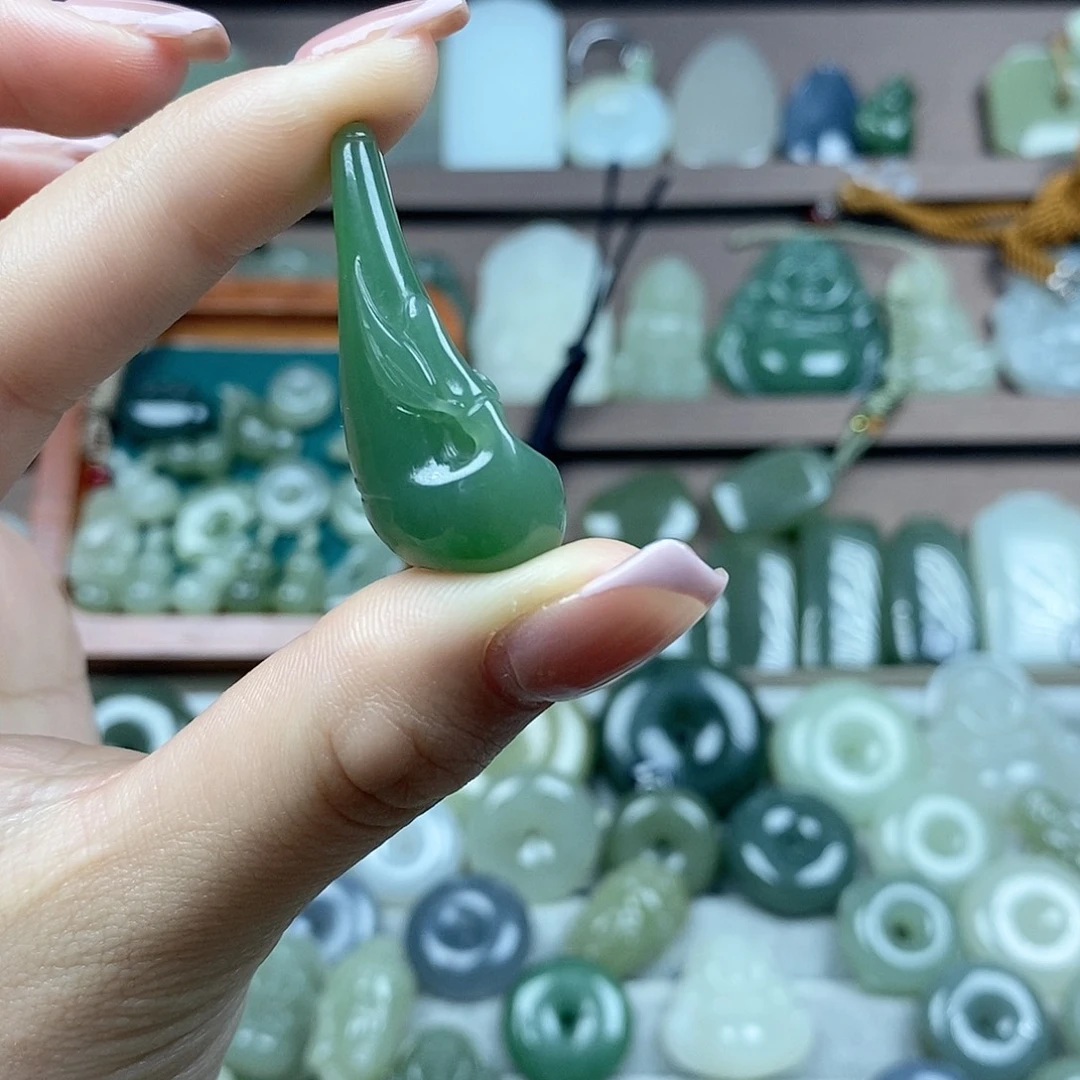 和田玉未镶嵌颈饰竹节