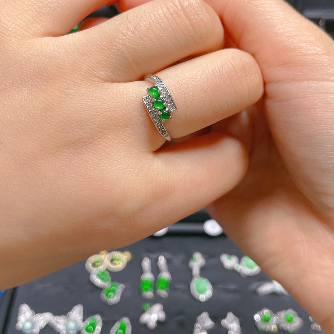 翡翠戒指银S925镶嵌戒指