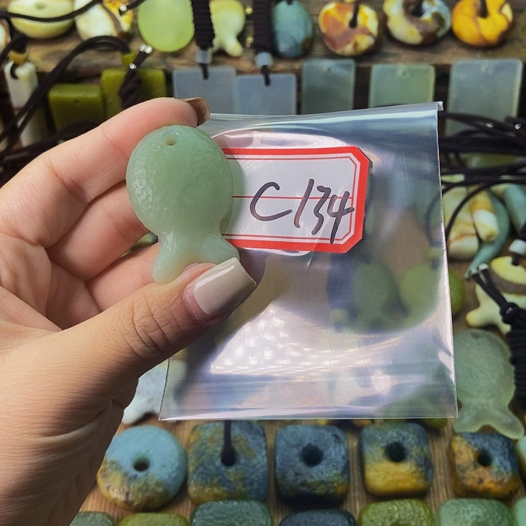 未镶嵌蛇纹石玉挂件我****么