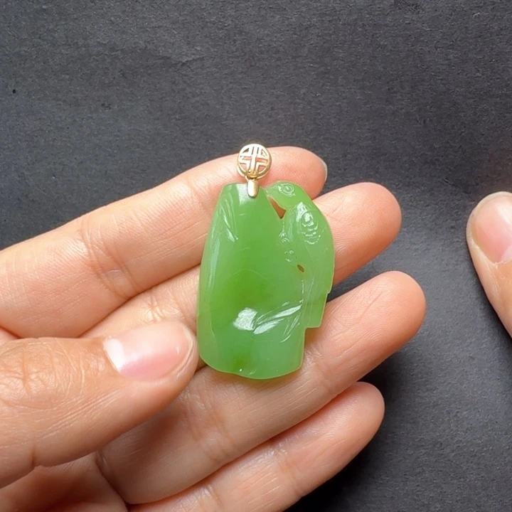 和田玉18K金镶嵌颈饰