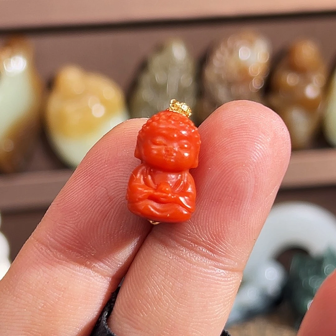 南红玛瑙颈饰18K金镶嵌一****边保山南红宝宝佛