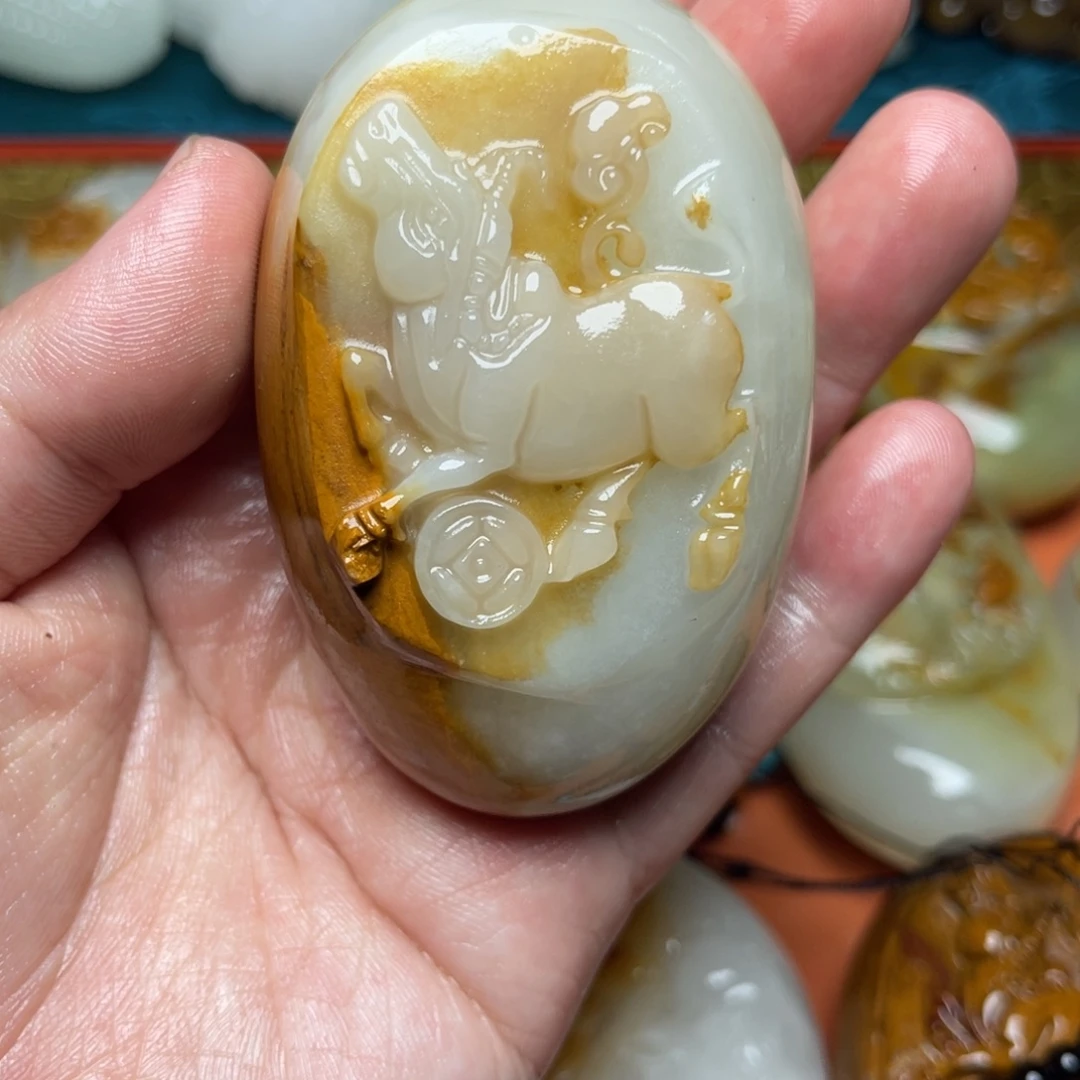 a***吟石材天然方解石手把件不退换