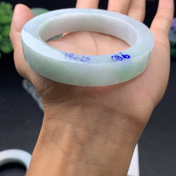 未镶嵌天然翡翠定制翡翠