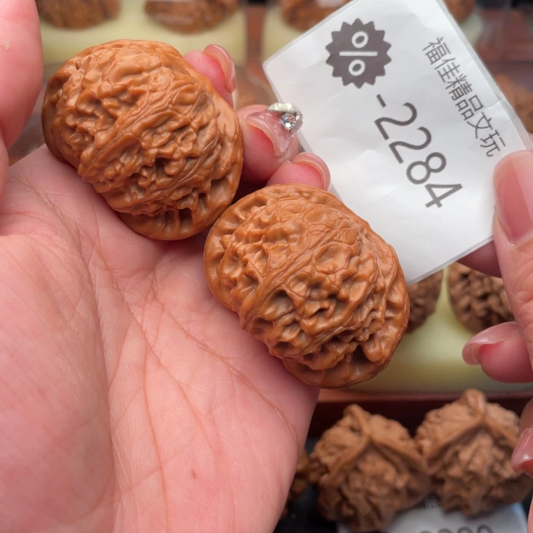 文玩核桃把件44.9毕业宫灯