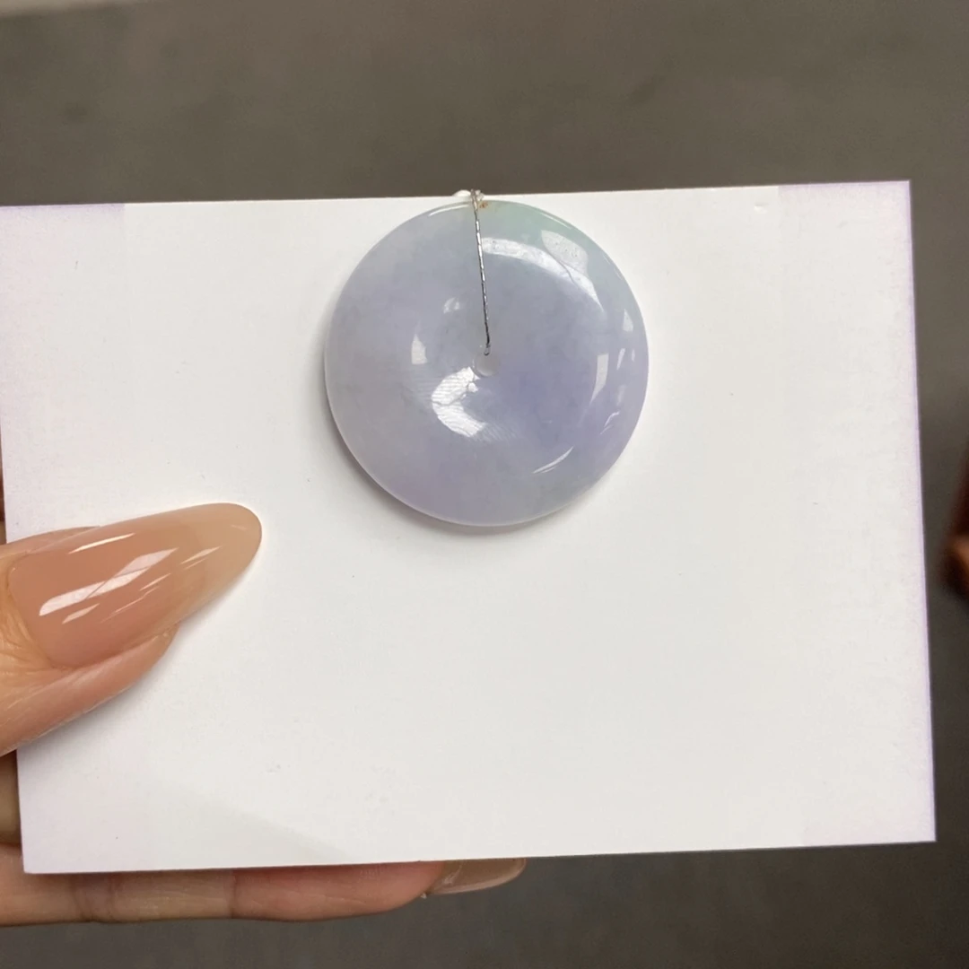 翡翠颈饰未镶嵌平安扣