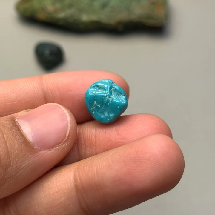 绿松石颈饰未镶嵌