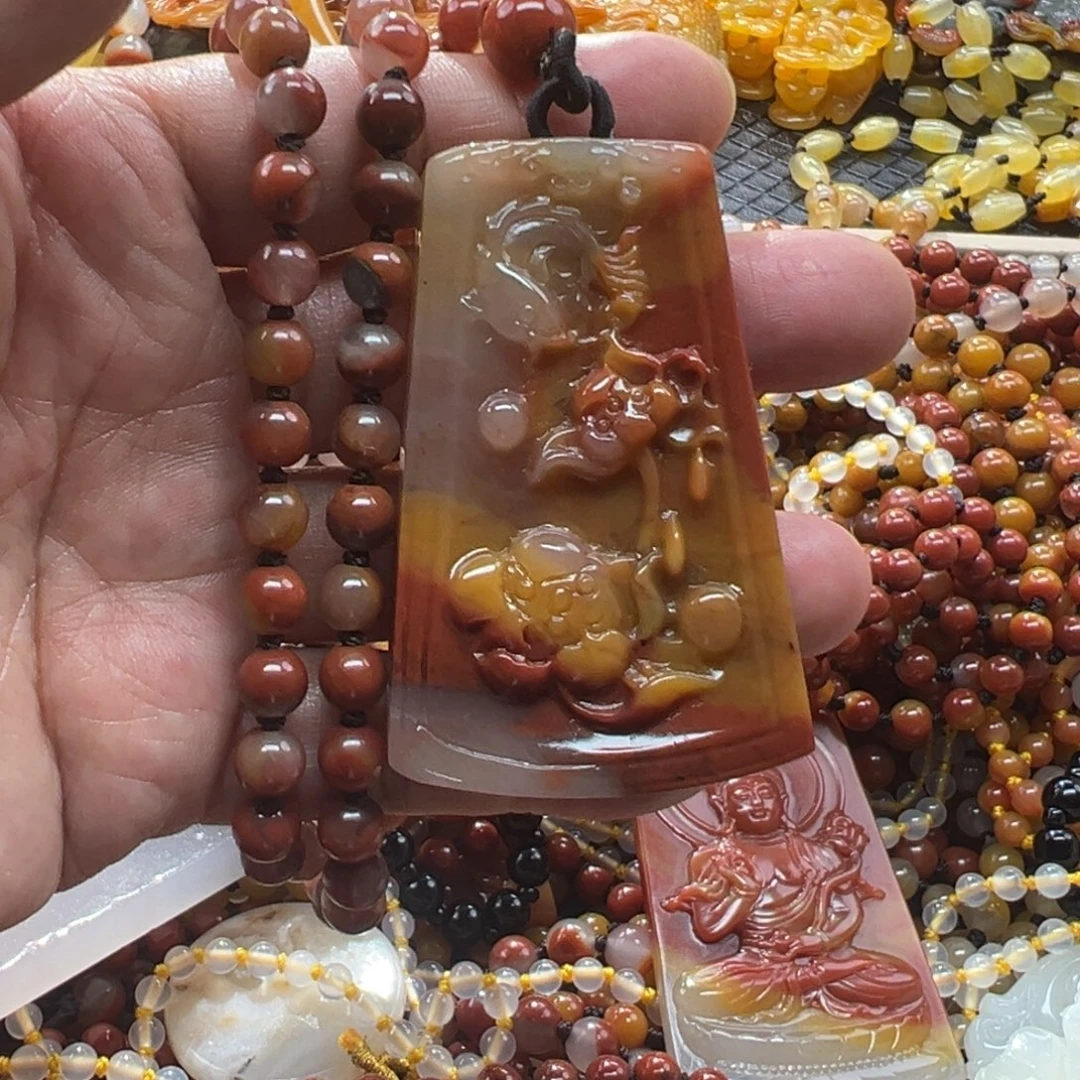 未镶嵌未镶嵌石英质玉