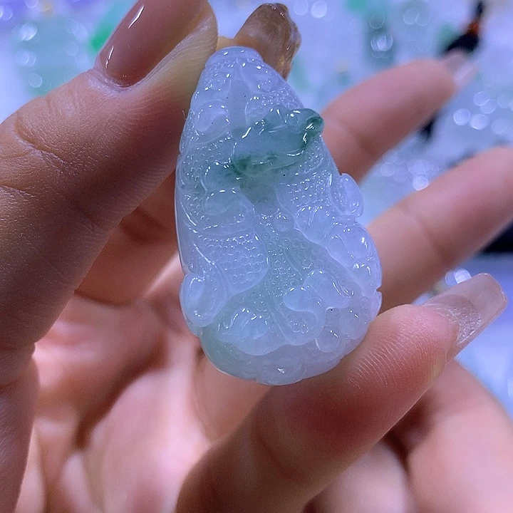翡翠未镶嵌颈饰天然翡翠A货吊坠