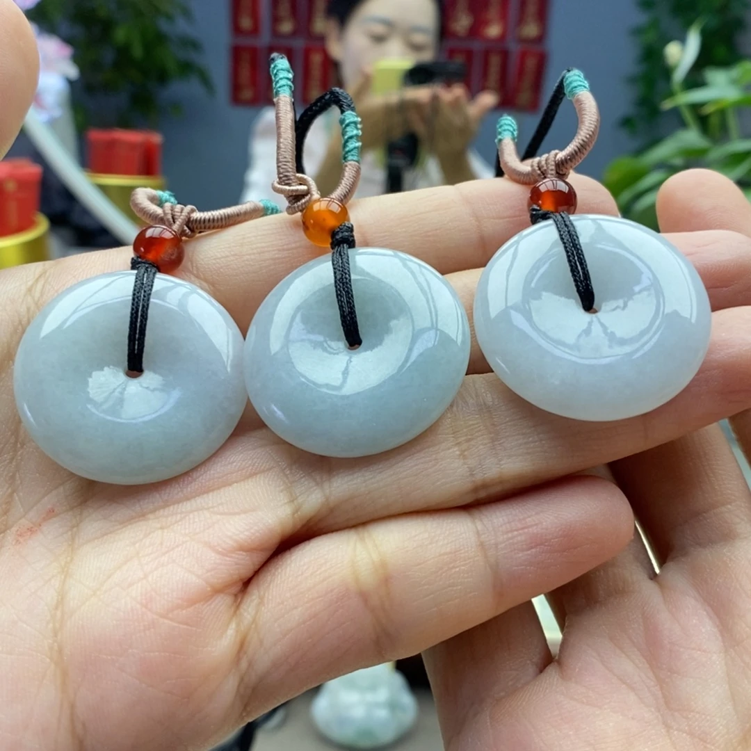 翡翠未镶嵌颈饰吊坠多样性发货发其一