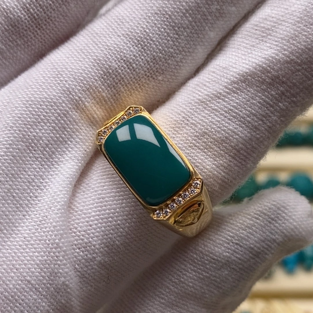 绿松石18K金镶嵌珠宝奇石戒指