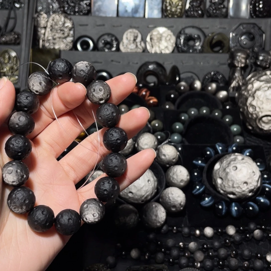 大***层黑曜岩未镶嵌珠宝奇石