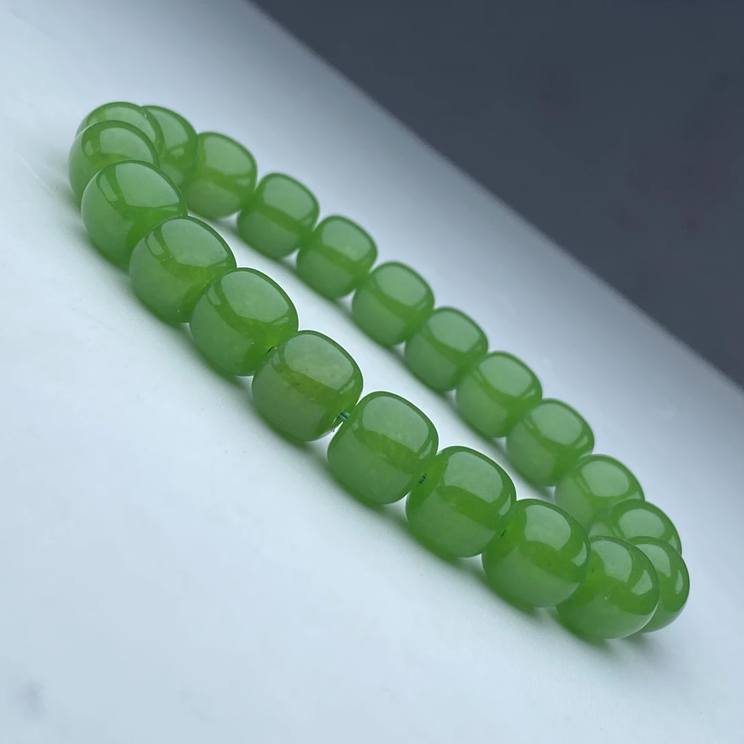 672号精品菠菜绿老型手链10mm多样性发一件