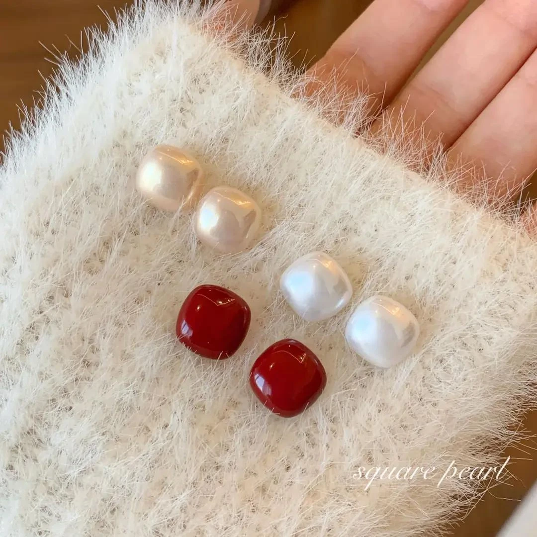 仿珍珠香槟方形耳钉女法式轻奢百搭气质小众独特耳饰商品图