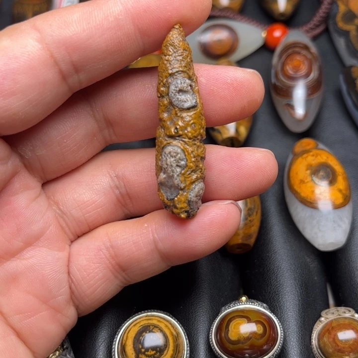 石英质玉珠宝半成品未镶嵌燕****一