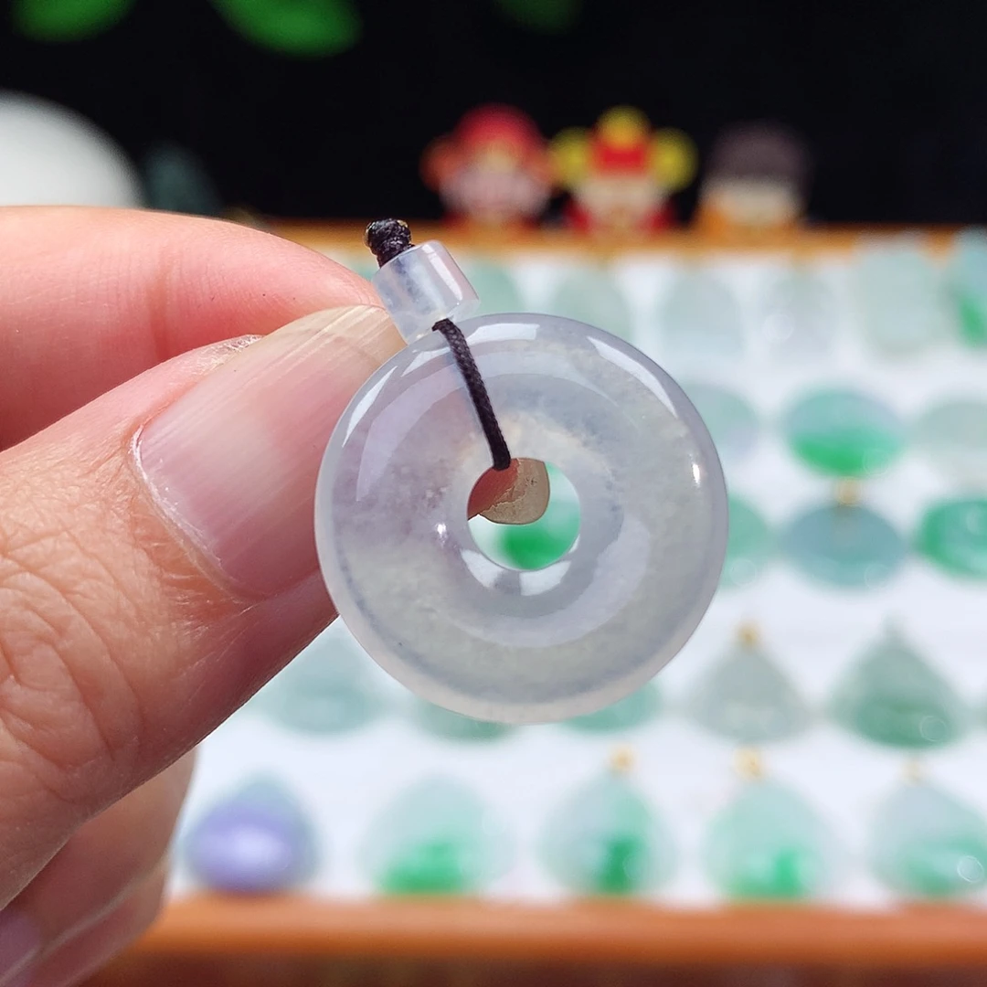 翡翠未镶嵌颈饰甜甜圈