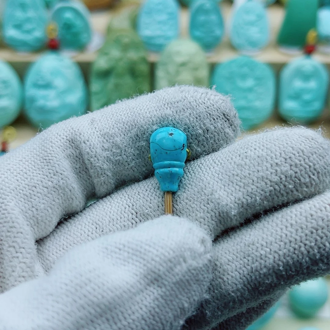 绿松石未镶嵌珠宝奇石