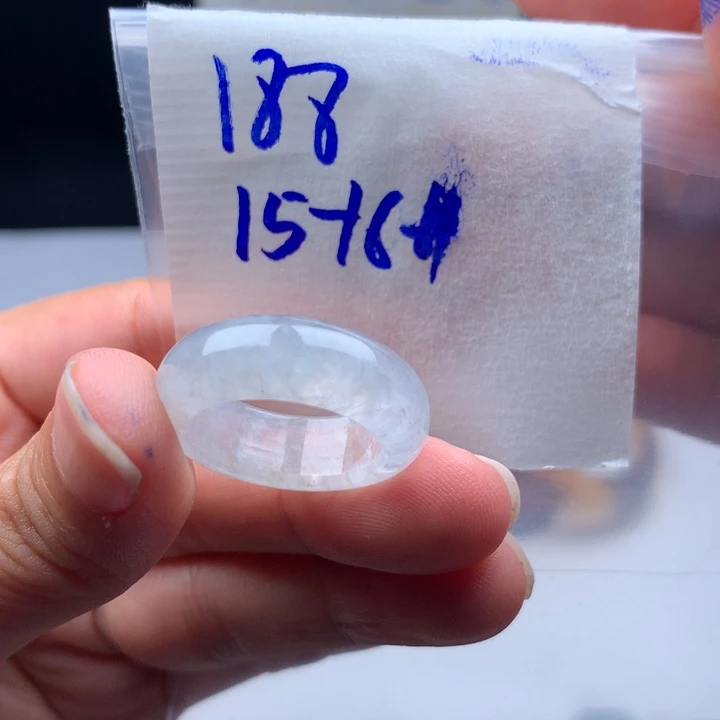 “***”翡翠未镶嵌戒指戒圈