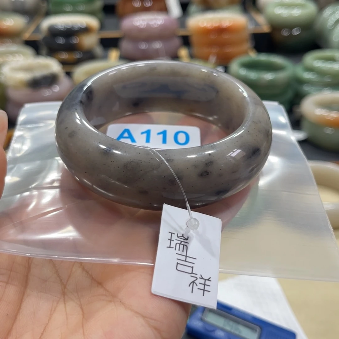 石英质玉手镯未镶嵌妞*