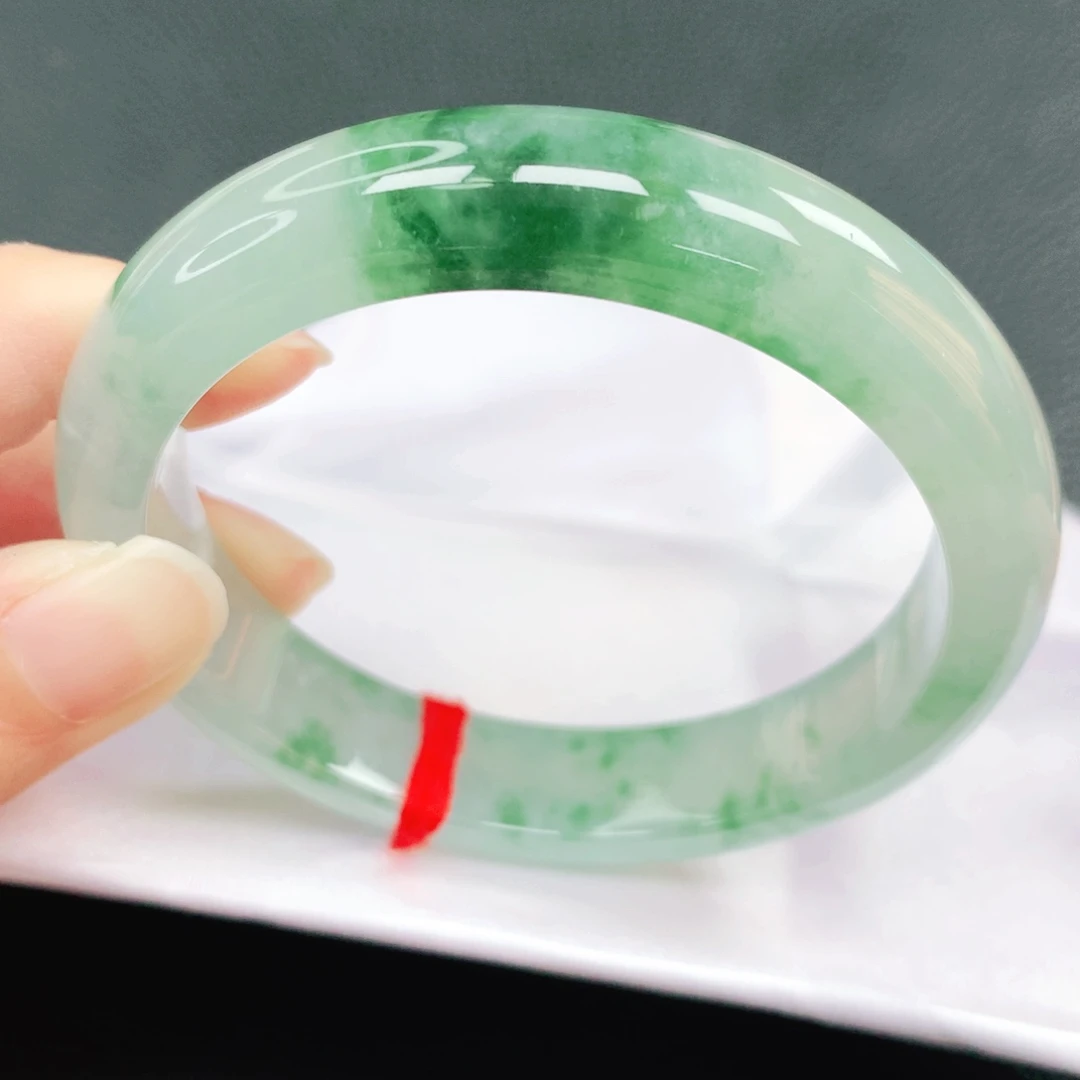 翡翠未镶嵌手镯58圈