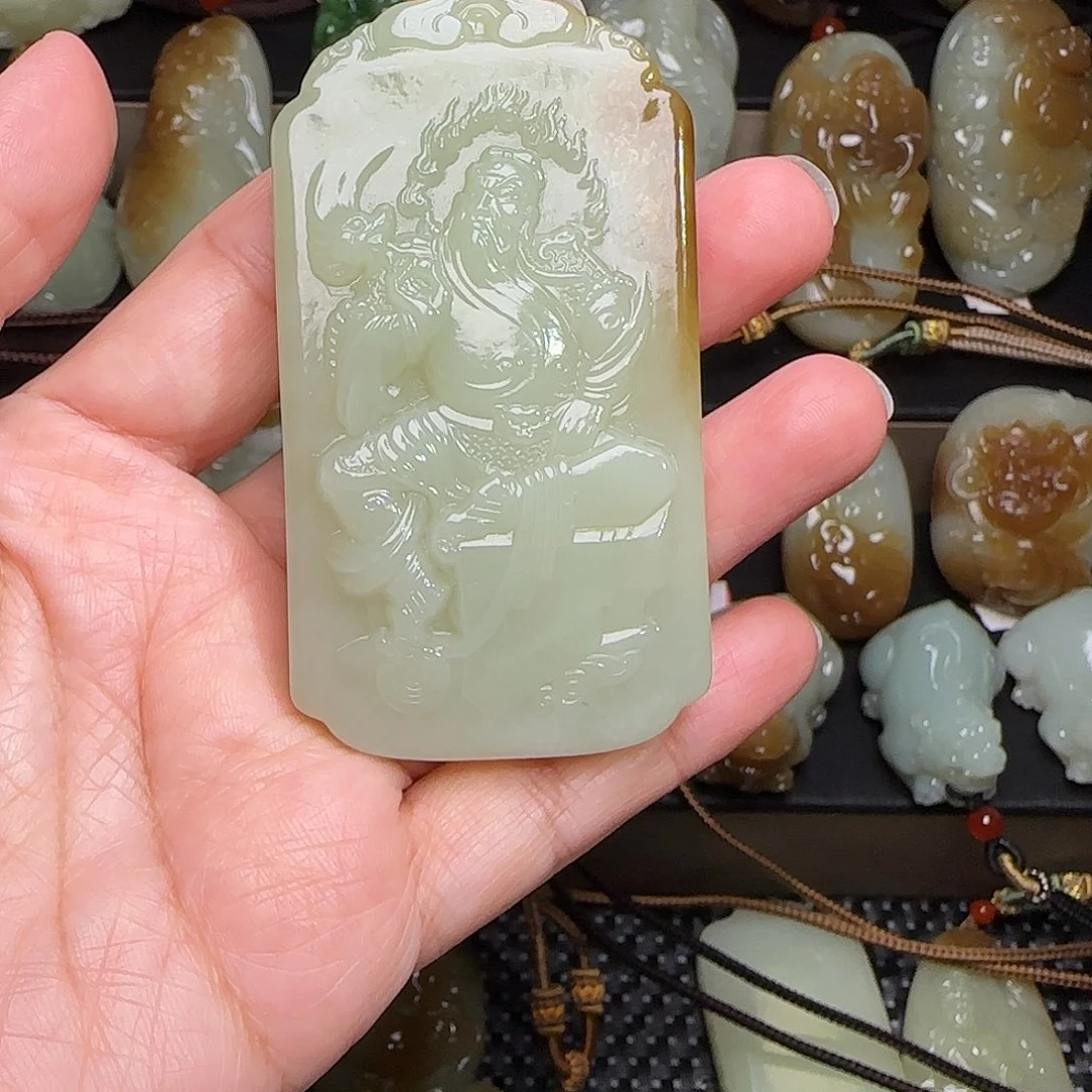 沧***!和田玉未镶嵌颈饰