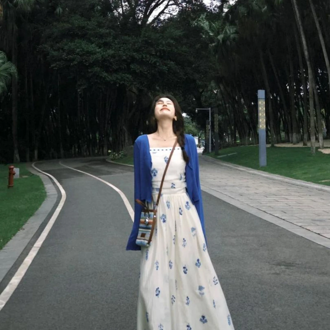 绝美小裙子两件套2025夏装新款气质名媛吊带连衣裙开衫一整套穿搭