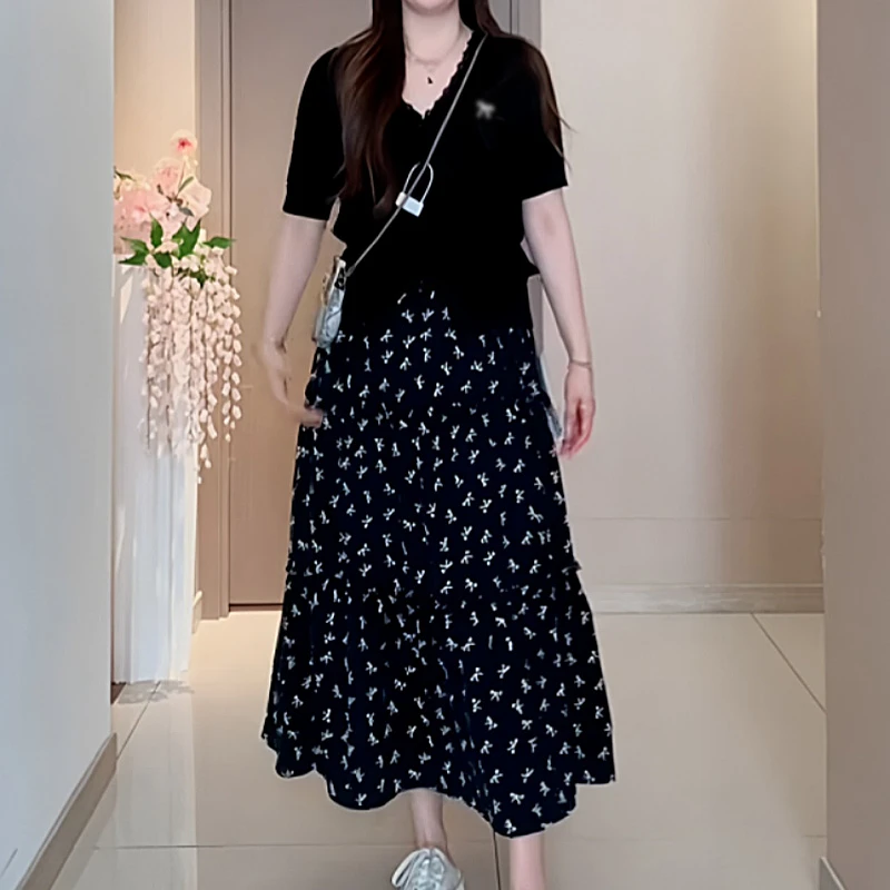单件/套装2025夏季韩系时尚套装黑色v领短袖t恤碎花半身裙两件套