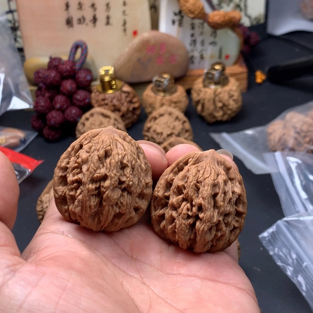 小***严文玩核桃把件虎头