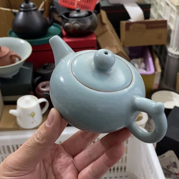 陶瓷艺术品及陶瓷壶