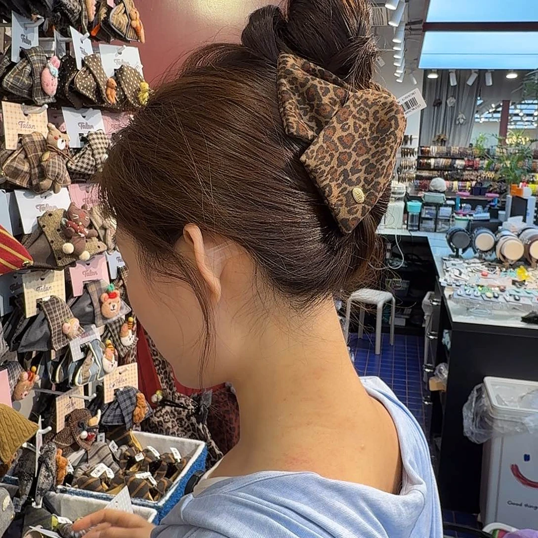 非金属麂皮斑纹三角抓