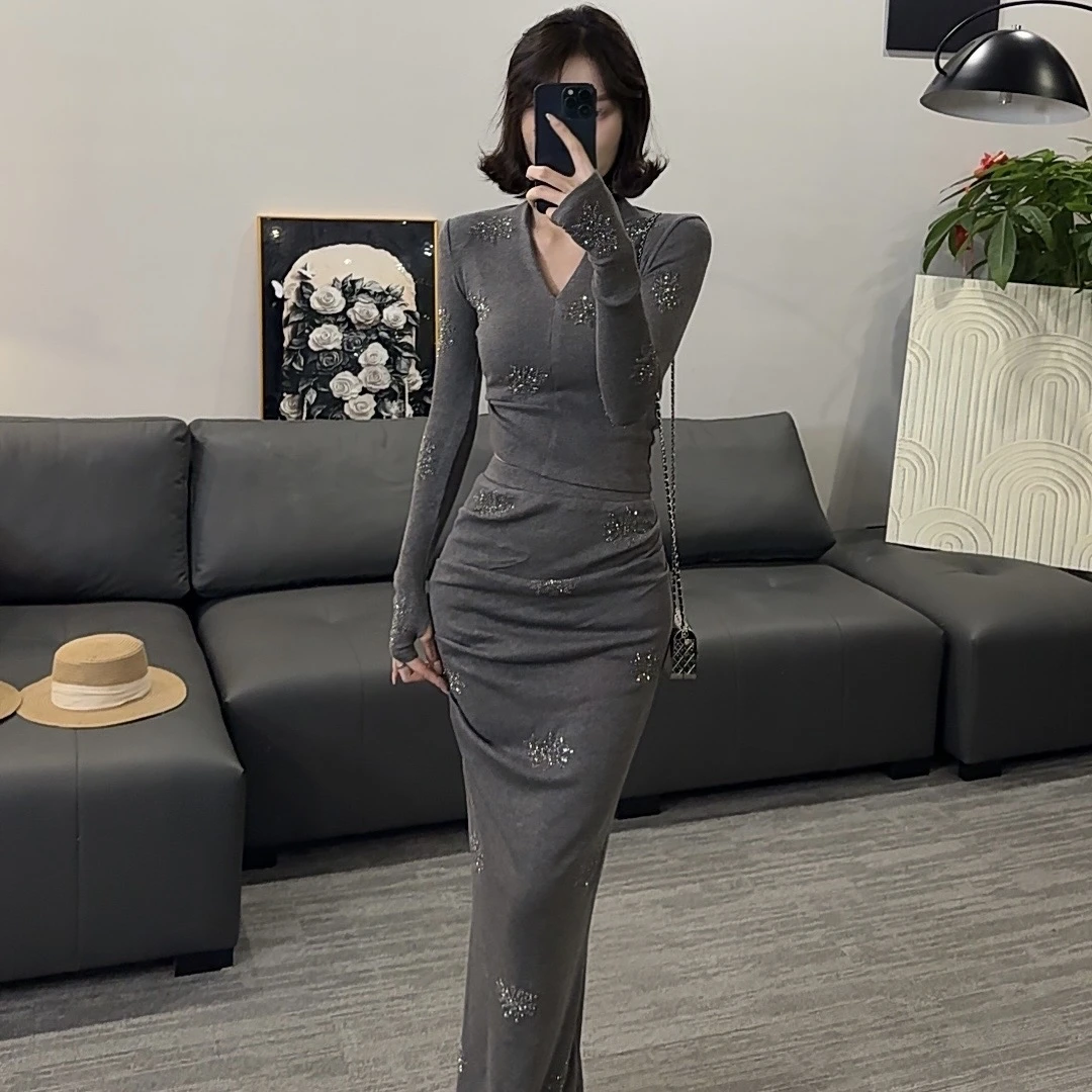 时尚两件套女2025褶皱套头V领鱼尾秋季显瘦秋冬休闲时尚鱼尾套装