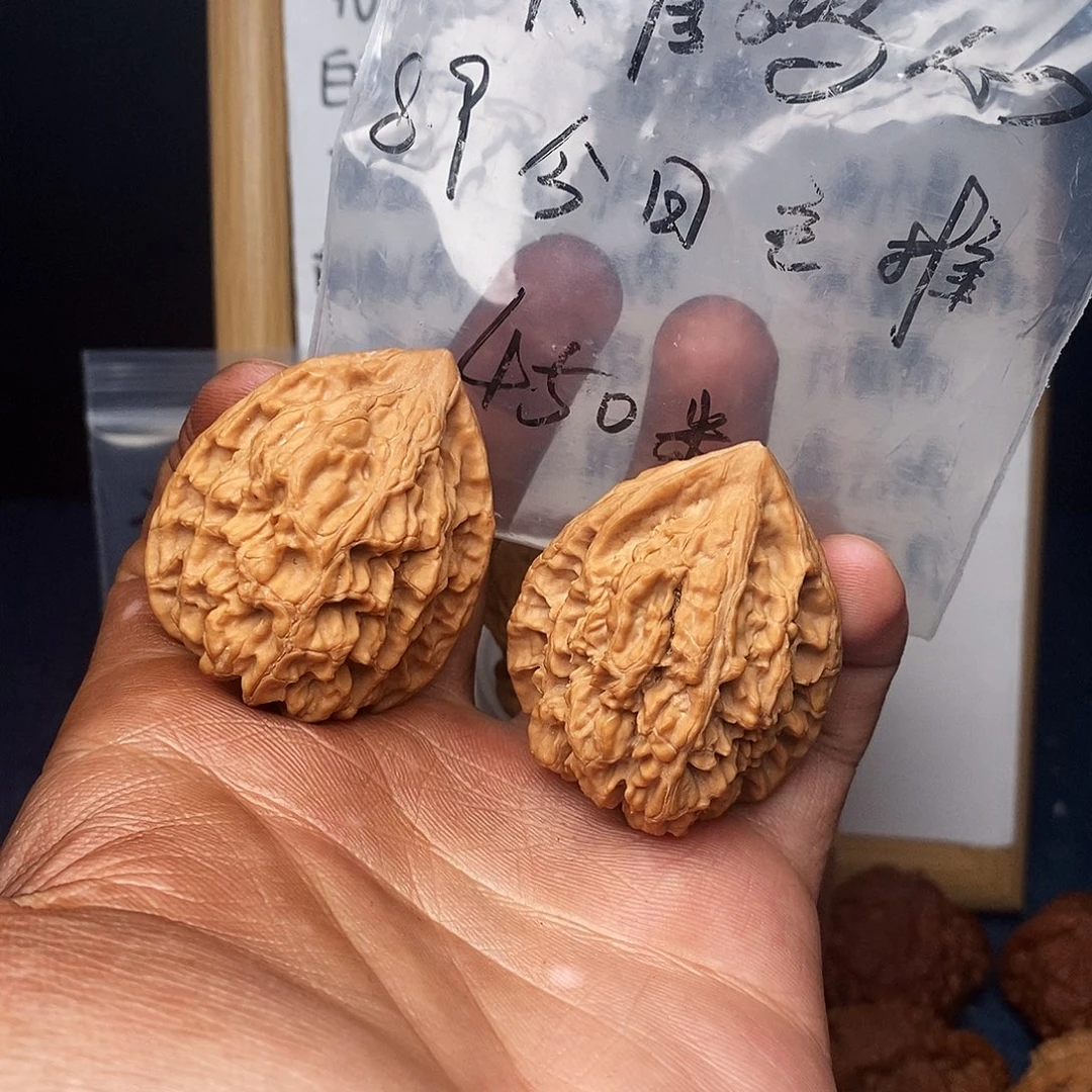 老***咪把件文玩核桃朱雀鸡心