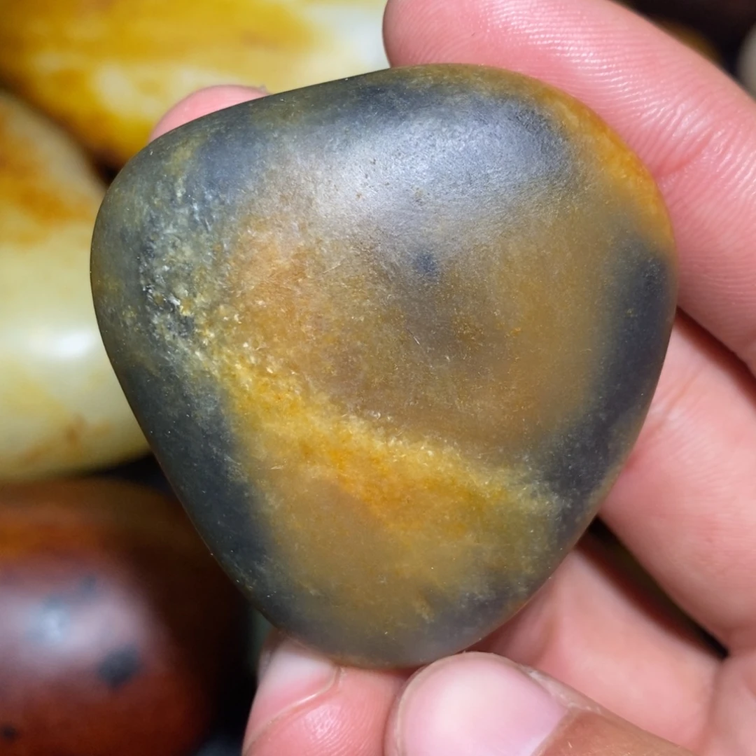 和田玉未镶嵌珠宝奇石