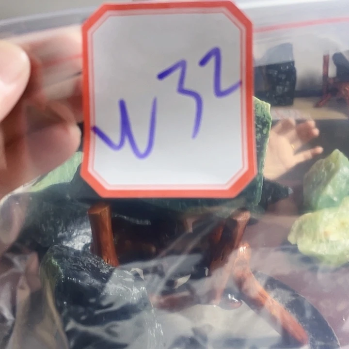 林***芝蛇纹石玉未镶嵌纯天然岫玉